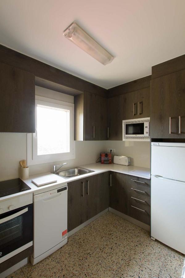 Apartaments La Pertusa 2O Corca  ภายนอก รูปภาพ