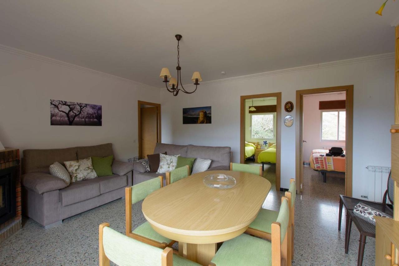 Apartaments La Pertusa 2O Corca  ภายนอก รูปภาพ