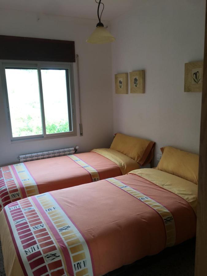 Apartaments La Pertusa 2O Corca  ภายนอก รูปภาพ