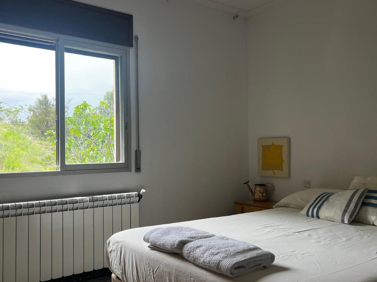 Apartaments La Pertusa 2O Corca  ภายนอก รูปภาพ